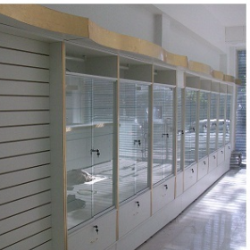 MOBILIARIO FARMACIA